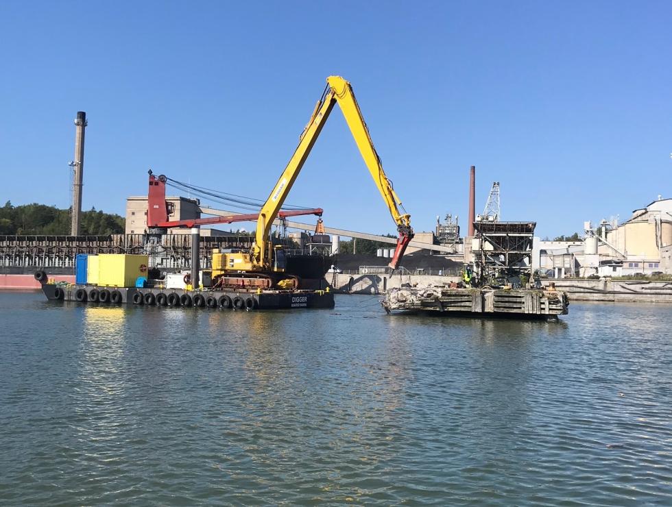 Demolition port and pir