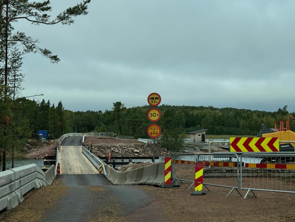Temporary bridge completed