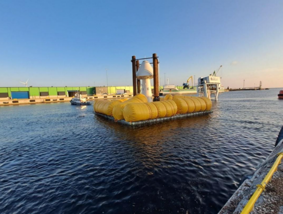 1200 ton foundation are floating