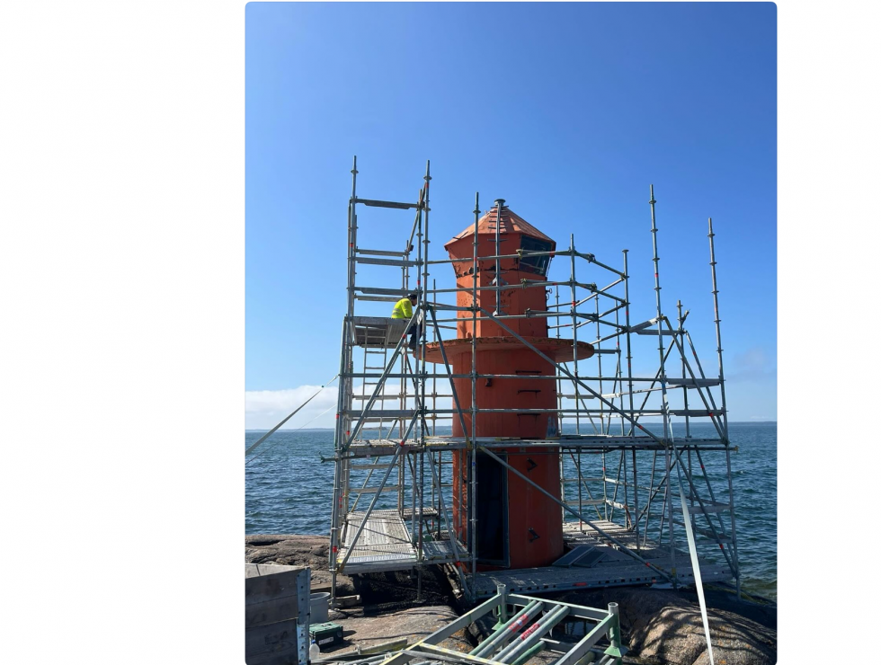 Renovering av fyr i Föglöskärgård